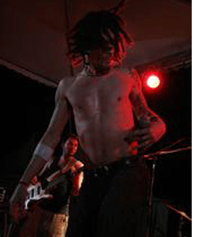 Le groupe The Red Eyes interviewé par Caroline Lafargue à l’occasion de l’ouverture de l'Australasian World Music Expo à Melbourne. [Australasian World Music Expo]