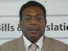 Derek Sikua, ancien Premier ministre des îles Salomon devenu dirigeant de l'opposition a déposé une motion de défiance contre le gouvernement alors que les dirigeants du Groupe mélanésien Fer de Lance étaient réunis en sommet aux îles Fidji. [Geraldine Coutts - Radio Australie]