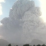 Puyehue continue d'immobiliser des avions dans le Pacifique. [ABC]